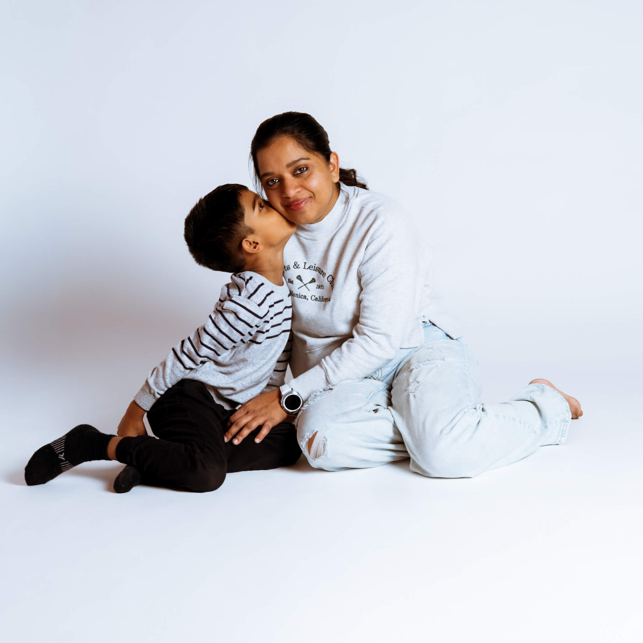 Mother's Day mini session portrait in Kitchener Waterloo by Greasypixel Photography